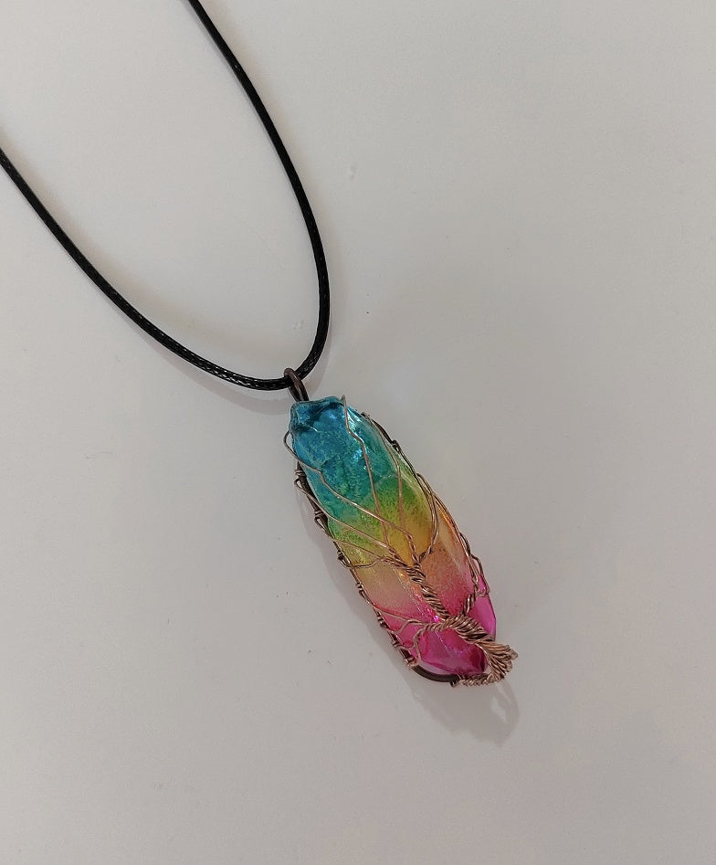 IRIS | AURA CRYSTAL NECKLACE