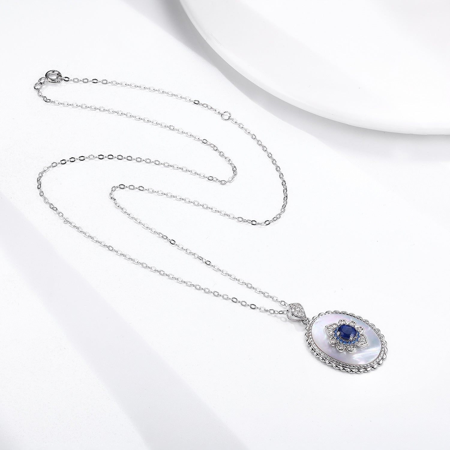 CHRYSANTHE | SILVER NECKLACE WITH MOTHER-OF-PEARL & SAPPHIRE